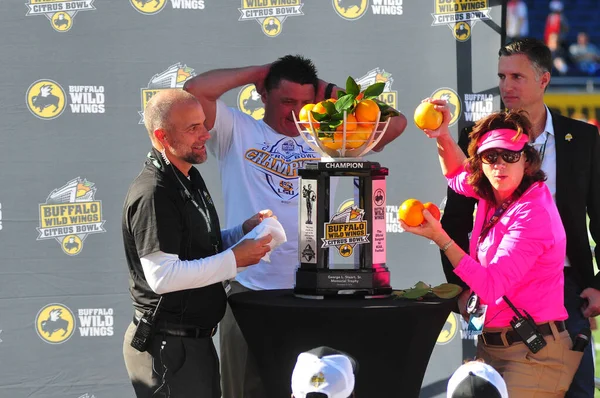 LSU, 31 Aralık 2016 tarihinde Orlando Florida 'daki Kamp Dünya Stadyumu' nda oynanan 71. Citrus Kupası 'nda Louisville ile karşılaşacak..  