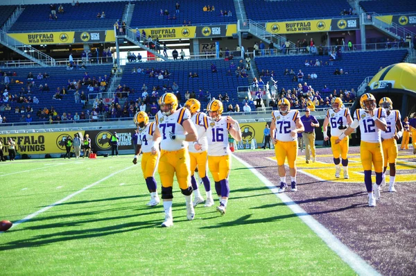 Lsu Čelit Louisville Během Citrus Bowl Stadionu Camping World Orlandu — Stock fotografie