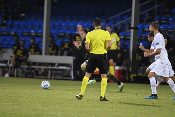 Los Angeles Galaksisi, 14 Temmuz 2020 'de Orlando Florida ABD' deki ESPN Vahşi Spor Dünyası 'nda düzenlenen MLS Sırt Turnuvası sırasında Portland Timbers ile karşı karşıya geldi.