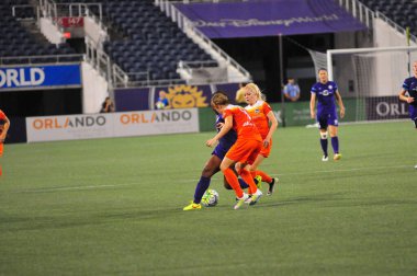 Orlando Pride sunucusu Houston Dash 23 Haziran 2016 'da Orlando Florida' daki Dünya Kampı Stadyumu 'nda..