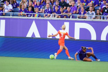 Orlando Pride sunucusu Houston Dash 23 Haziran 2016 'da Orlando Florida' daki Dünya Kampı Stadyumu 'nda..