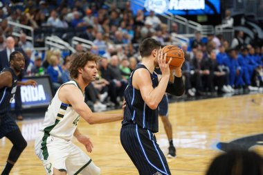 Orlando Magic, Orlando, Florida, ABD 'deki Amway Center' da Milwaukee Bucks 'a ev sahipliği yapıyor. 1 Kasım 2019.  