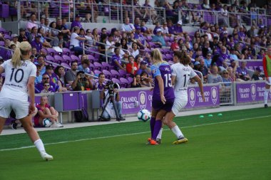 Orlando Pride 14 Nisan 2019 'da Orlando City Stadyumu' nda Portand Thorns 'a ev sahipliği yapıyor.