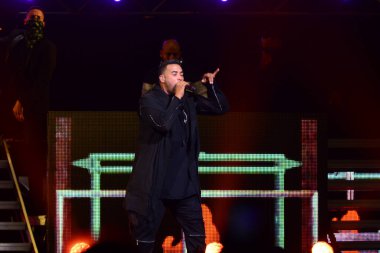 Baba Yankee ve Don Omar 7 Ağustos 2016 'da Orlando Florida' daki Amway Center 'da konser verdiler..  