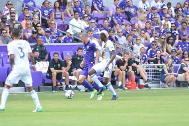 Orlando City 15 Nisan 2017 'de Florida, Orlando' daki Citrus Bowl 'da Los Angeles Galaksisine ev sahipliği yaptı..  