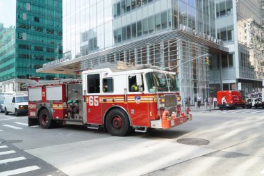 New York caddelerinin trafiğini izle