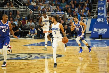Orlando Magic, Philadelphia 76ers 'ı 13 Kasım 2019 Çarşamba günü Amway Center' da ağırlamaktadır. Fotoğraf: Marty Jean-Louis