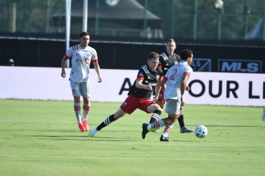 Toronto FC, 13 Temmuz 2020 tarihinde Orlando Florida 'da düzenlenen ESPN Wild World of Sports' ta düzenlenen MLS Back Tournament sırasında D.C. United ile karşı karşıya geldi..  
