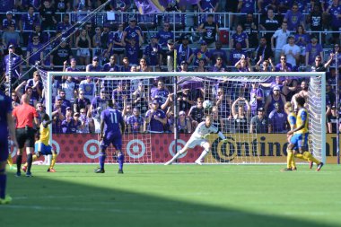 Orlando City 29 Nisan 2017 'de Orlando, Florida' daki Orlando City Stadyumu 'nda Colorado Rapids' e ev sahipliği yaptı.)