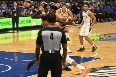 Orlando Magic, 19 Ocak 2019 Cumartesi günü Orlando Florida 'daki Amway Arena' da Milwaukee Doları 'na ev sahipliği yapıyor..