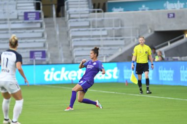 Orlando Pride, 23 Mayıs 2018 'de Orlando Florida' daki Exploria Stadyumu 'nda Kuzey Carolina Cesareti' ne ev sahipliği yapmaktadır..  