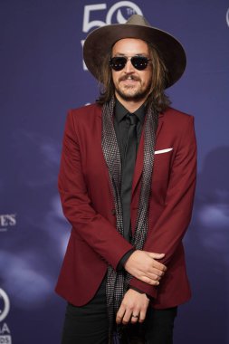 15 Ekim 2019 'da Nashville, Tennessee' deki Linbscome Üniversitesi 'nde verilen 50. GMA Dove Ödülleri sırasında kırmızı halı. 