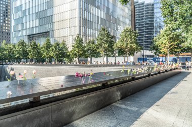 New York 'taki ikiz kulelerin anısına.