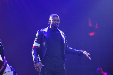 R & B Şarkıcısı Usher 12 Aralık 2015 'te Orlando Florida' daki Amway Center 'da sahne alacak.. 