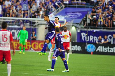 Orlando City SC, 6 Mayıs 2016 'da Orlando Florida' daki Dünya Kampı Stadyumu 'nda New York Red Bulls' a ev sahipliği yaptı..  