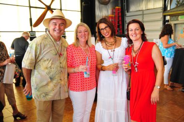 19 Eylül 2015 'te, Bebekler için Kahramanlar Sanford Florida' da bir bağış etkinliğine ev sahipliği yaptı..  