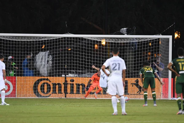 Los Angeles Galaksisi, 14 Temmuz 2020 'de Orlando Florida ABD' deki ESPN Vahşi Spor Dünyası 'nda düzenlenen MLS Sırt Turnuvası sırasında Portland Timbers ile karşı karşıya geldi.
