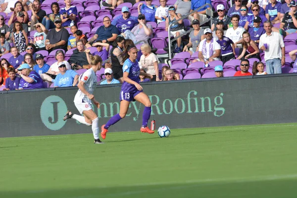 Orlando Pride 14 Nisan 2019 'da Orlando City Stadyumu' nda Portand Thorns 'a ev sahipliği yapıyor.