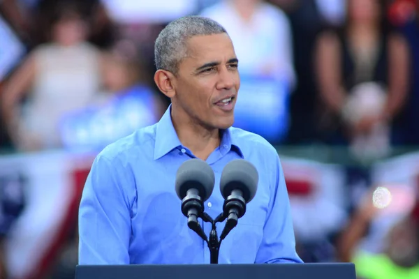 Prezydent Barack Obama Przemawia Wiecu Kampanii Stadionie Osceola Heritage Park — Zdjęcie stockowe