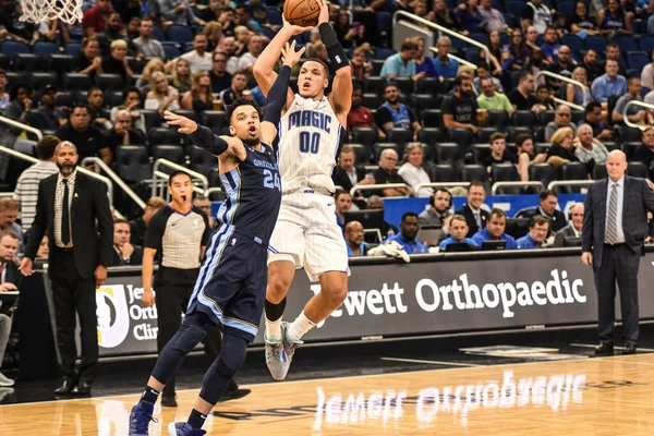 Orlando Magic Isännöi Memphis Grizzilies Tapahtumaa Amway Centerissä Orlando Flordassa — kuvapankkivalokuva