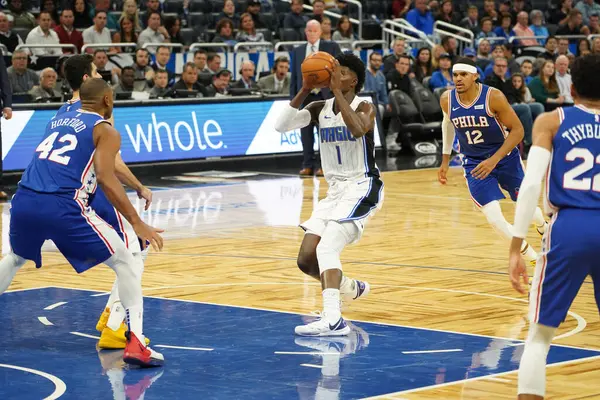 Orlando Magic, Philadelphia 76ers 'ı 13 Kasım 2019 Çarşamba günü Amway Center' da ağırlamaktadır. Fotoğraf: Marty Jean-Louis