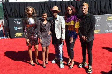 Kırmızı Halı Fotoğrafları 29 Mart 2019 Cumartesi günü Las Vegas 'taki Orleans Resort' ta düzenlenen 34. Yıldız Ödülleri sırasında çekildi.