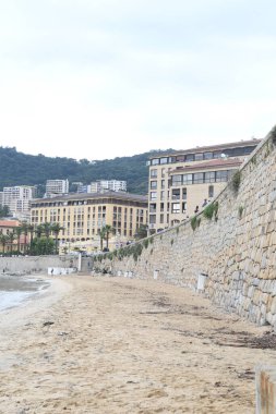 Sahilde ve sahil manzarası 