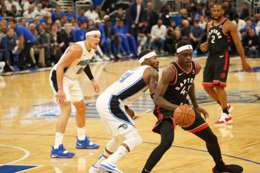 Orlando Magic 19 Nisan 2019 Cuma günü Orlando Florida 'daki Amway Arena' daki NBA Playoff 1 'de Toronto Rapçileri' ne ev sahipliği yapıyor.