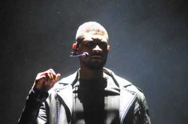R & B Şarkıcısı Usher 12 Aralık 2015 'te Orlando Florida' daki Amway Center 'da sahne alacak..