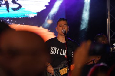 Miel San Marcos grubu 28 Temmuz 2019 tarihinde Tampa Florida 'daki Iglesia de Dios Pentecostal' da sahne almaktadır. 