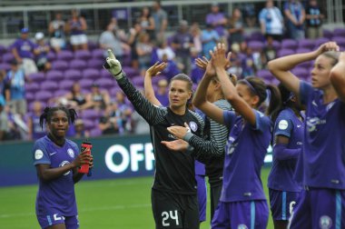 Orlando Pride 22 Nisan 2017 'de Orlando City Stadyumu' nda Washington Spirit 'e ev sahipliği yaptı..  