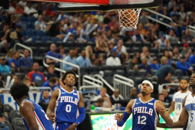 Orlando Magic 13 Ekim 2019 'da Florida, Orlando' daki Amway Center 'da Philadelphia 76ers' a ev sahipliği yaptı..  