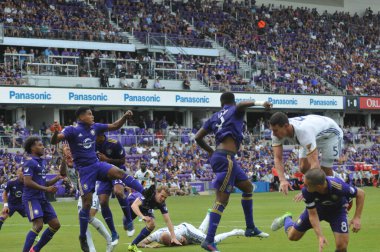 Orlando City 15 Nisan 2017 'de Florida, Orlando' daki Citrus Bowl 'da Los Angeles Galaksisine ev sahipliği yaptı..