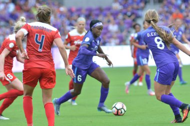 Orlando Pride 22 Nisan 2017 'de Orlando City Stadyumu' nda Washington Spirit 'e ev sahipliği yaptı..  