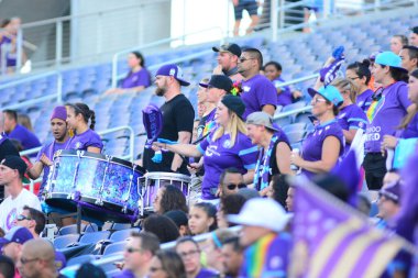 Orlando Pride sunucusu Houston Dash 23 Haziran 2016 'da Orlando Florida' daki Dünya Kampı Stadyumu 'nda..