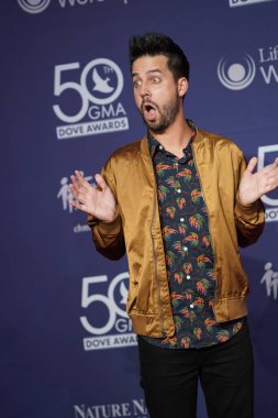 15 Ekim 2019 'da Nashville, Tennessee' deki Linbscome Üniversitesi 'nde verilen 50. GMA Dove Ödülleri sırasında kırmızı halı. 