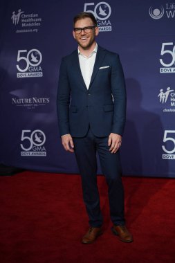 15 Ekim 2019 'da Nashville, Tennessee' deki Linbscome Üniversitesi 'nde verilen 50. GMA Dove Ödülleri sırasında kırmızı halı. 