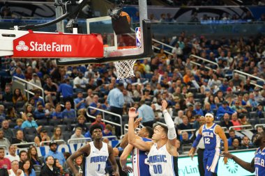 Orlando Magic 13 Ekim 2019 'da Florida, Orlando' daki Amway Center 'da Philadelphia 76ers' a ev sahipliği yaptı.. 