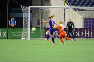 Orlando Pride sunucusu Houston Dash 23 Haziran 2016 'da Orlando Florida' daki Dünya Kampı Stadyumu 'nda..