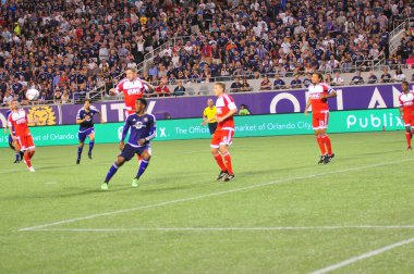 Orlando City SC, 8 Mayıs 2015 'te Florida' daki Kamp Dünyası Stadyumu 'nda Los Angeles Galaksisi' ne ev sahipliği yaptı.. 