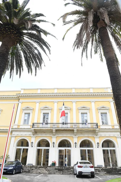 Straßenansicht Mit Fassaden Schöner Gebäude Stadtblick Südfrankreich — Stockfoto