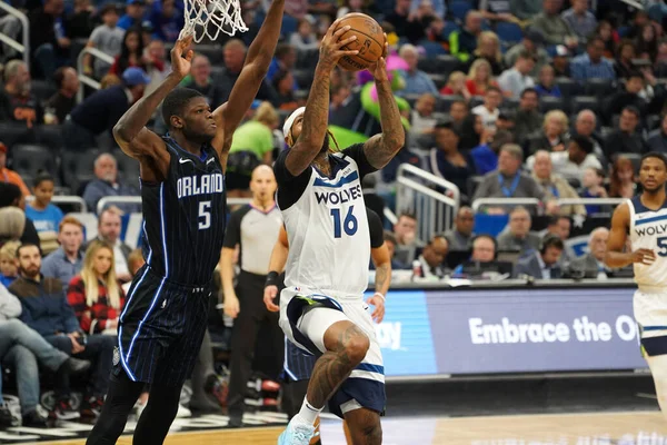Orlando Magic 28 Şubat 2020 tarihinde Orlando Florida 'da Amway Center' da Minnesota Timberwolves 'a ev sahipliği yapar..  