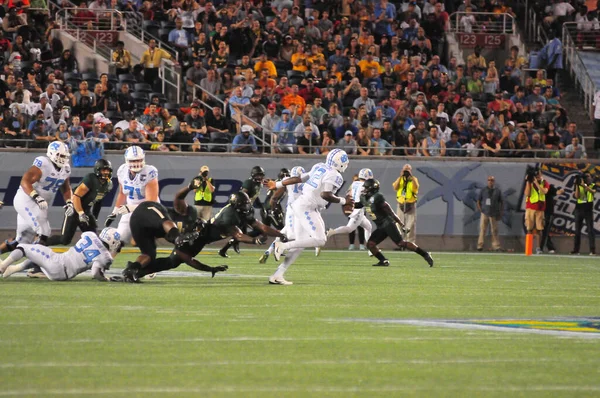 Severní Karolína Čelí Baylor Během Russell Athletic Bowl Stadionu Camping — Stock fotografie