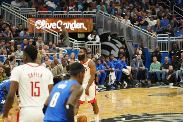 Orlando Magic, 13 Aralık 2019 Cuma günü Orlando, Florida 'daki Amway Center' da Houston Rockets 'a ev sahipliği yapıyor.