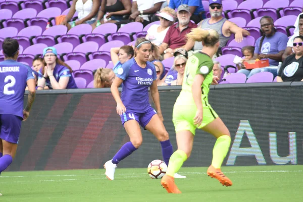 Orlando Pride 21 Temmuz 2018 'de Orlando Florida' daki Exploria Stadyumu 'nda Seattle Reign FC' ye ev sahipliği yapmaktadır. Fotoğraf: Marty Jean-Louis