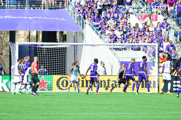 Orlando City SC, 6 Mart 2016 tarihinde Orlando Florida 'daki Citrus Bowl' da Real Salt Lake 'e ev sahipliği yaptı..