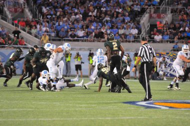 Kuzey Carolina 29 Aralık 2015 tarihinde Orlando Florida 'daki Kamp Dünya Stadyumu' nda oynanan Russell Atletizm Kupası 'nda Baylor ile karşılaşacak..