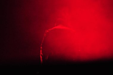 R & B Şarkıcısı Usher 12 Aralık 2015 'te Orlando Florida' daki Amway Center 'da sahne alacak.. 