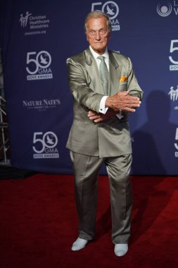 15 Ekim 2019 'da Nashville, Tennessee' deki Linbscome Üniversitesi 'nde verilen 50. GMA Dove Ödülleri sırasında kırmızı halı. 