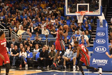 Orlando Magic 17 Ekim 2018 'de Orlando Florida' daki Amway Center 'da Miami Heat' i sunar..  